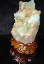 Load image into Gallery viewer, Jumbo Green Apophyllite with Stilbite Mineral Specimen (Maharashtra, India) – 印度马哈拉施特拉邦大型绿色鱼眼石共生辉沸石天然矿物标本