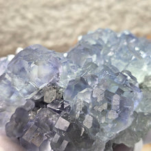 Load image into Gallery viewer, Blue-Greenish Cubic Fluorite Mineral Specimen (Yaogangxian Mine, Hunan, China) – 中国湖南瑶岗仙矿蓝绿色立方萤石矿物标本