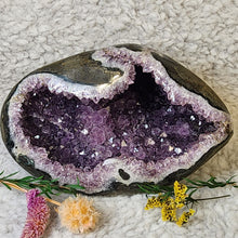 Load image into Gallery viewer, Amethyst Money Bag – Attract Wealth & Positive Energy