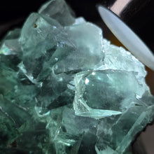 Load image into Gallery viewer, Green Fluorite Specimen (Xianghualing Mine, Hunan, China) – 湖南香花岭矿天然绿色萤石矿物标本