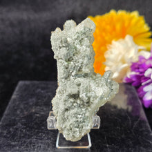 Load image into Gallery viewer, Apophyllite on Quartz Specimen (Hunan, China) – 湖南天然鱼眼石共生石英矿物标本