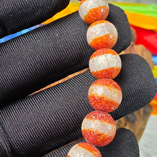 Load image into Gallery viewer, Tibetan Agate Medicine Dzi Bracelet – 西藏玛瑙药师天珠手链(一线天珠)