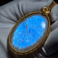Load image into Gallery viewer, Blue Sheen Moonstone Wire Wrapped Pendant – 蓝光月光石绕线吊坠