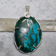 Load image into Gallery viewer, Malachite with Chrysocolla Wire Wrapped Pendant – 孔雀石伴硅孔雀石绕线吊坠