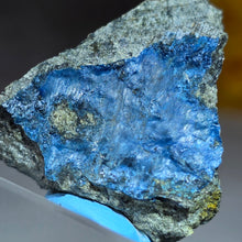 Load image into Gallery viewer, Blue Aerinite Specimen Display (Spain) – 西班牙蓝纤石标本摆件
