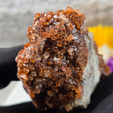 Load image into Gallery viewer, Aragonite Specimen (Bulgaria) – 保加利亚霰石矿标