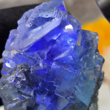 Load image into Gallery viewer, Green Fluorite Specimen (Xianghualing Mine, Hunan, China) – 湖南香花岭矿天然绿色萤石矿物标本