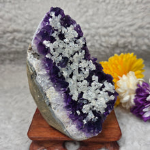 Load image into Gallery viewer, Polished Amethyst with Calcite Display – 抛光紫水晶共生方解石摆件