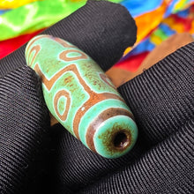 Load image into Gallery viewer, 9-Eyed Dzi Bead – 九眼天珠