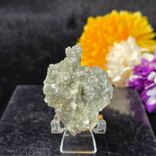 Load image into Gallery viewer, Apophyllite on Quartz Specimen (Hunan, China) – 湖南天然鱼眼石共生石英矿物标本