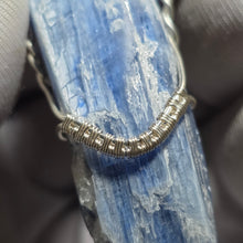 Load image into Gallery viewer, Raw Kyanite Wire Wrapped Pendant – 天然蓝晶石原石绕线吊坠