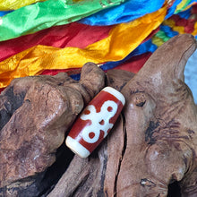 Load image into Gallery viewer, Thunder 5-Eyed Dzi Bead – 闪电五眼天珠