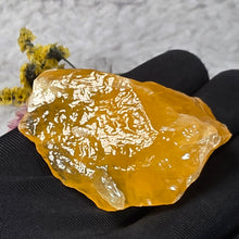 Load image into Gallery viewer, Raw Orange Calcite – Vitality, Creativity & Positive Energy