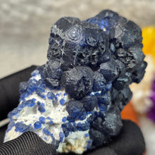 Load image into Gallery viewer, Blue Fluorite on Quartz Specimen (Inner Mongolia) – 内蒙古蓝萤石共生石英矿物标本