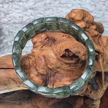 Load image into Gallery viewer, Green Rutile Quartz Flat Bracelet – Vitality, Protection & Heart Harmony