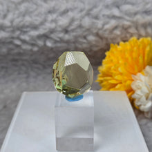 Load image into Gallery viewer, Polished Citrine Azeztulite Display – 抛光黄阿赛斯特莱特摆件