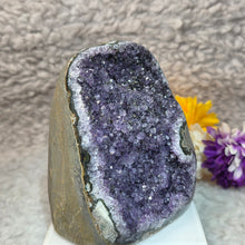 Load image into Gallery viewer, Amethyst Slab Display (Uruguay) – 乌拉圭紫水晶切片摆件