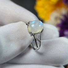 Load image into Gallery viewer, Normal Grade Moonstone Ring (Adjustable) – 普通月光石可调节戒指