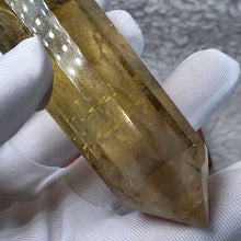Load image into Gallery viewer, Vogel Crystal Wand – 能量切割水晶棒