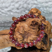 Load image into Gallery viewer, Auralite 23 Bracelet – 极光23水晶手链