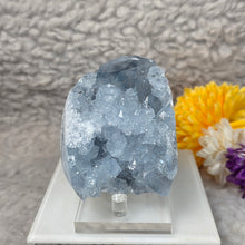 Load image into Gallery viewer, Top-Grade Celestite Specimen Display (Madagascar) – 顶级马达加斯加天青石标本摆件