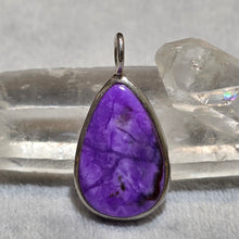 Load image into Gallery viewer, Premium Lavender Sugilite Pendant (South Africa) – 南非顶级薰衣草舒俱徕吊坠