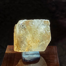 Load image into Gallery viewer, Raw Champagne Topaz – Clarity, Confidence & Manifestation