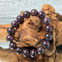 Load image into Gallery viewer, Sugilite Bracelet (South Africa) – 南非舒俱徕手链