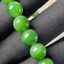 Load image into Gallery viewer, Green Nephrite Necklace – 和田碧玉项链