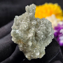 Load image into Gallery viewer, Apophyllite on Quartz Specimen (Hunan, China) – 湖南天然鱼眼石共生石英矿物标本