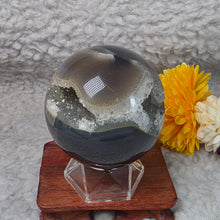 Load image into Gallery viewer, Agate Druzy Geode Display – 晶洞玛瑙晶簇摆件
