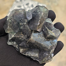 Load image into Gallery viewer, Colour-Changing Fluorite with Pyrite (Nigeria) – 尼日利亚变色萤石共生黄铁矿