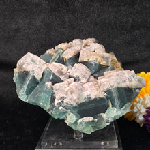 Load image into Gallery viewer, Natural Cube Fluorite on Green Fluorite Display (Hunan, China) – 中国湖南天然立方萤石共生绿色萤石摆件