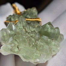 Load image into Gallery viewer, Green Phantom Mini Cluster Wire Wrapped Pendant – 绿幽灵迷你晶簇绕线吊坠