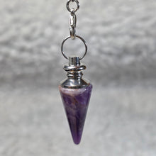 Load image into Gallery viewer, Crystal Pendulum (Thin Shaped) – 水晶细型灵摆