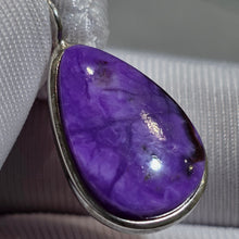 Load image into Gallery viewer, Premium Lavender Sugilite Pendant (South Africa) – 南非顶级薰衣草舒俱徕吊坠
