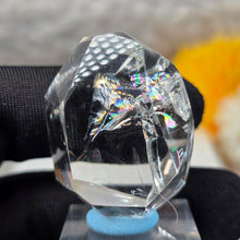 Load image into Gallery viewer, Polished Clear Azeztulite Display – 抛光白阿赛斯特莱特摆件