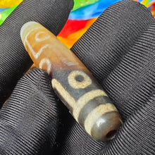Load image into Gallery viewer, Guan Yin 9-Eyed Dzi Bead – 观音九眼天珠