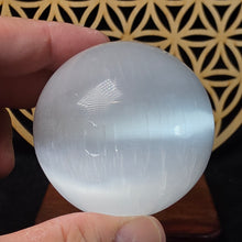 Load image into Gallery viewer, Polished Selenite Sphere Display (5.5cm) – 透石膏抛光圆球摆件