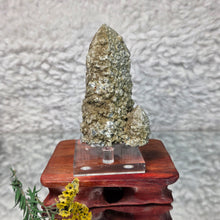 Load image into Gallery viewer, Quartz with Calcite from Inner Mongolia – Clarity & Gentle Energy Flow