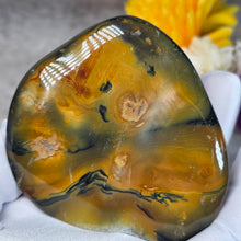 Load image into Gallery viewer, Dendritic Agate Palm Stone – 树枝玛瑙掌心石