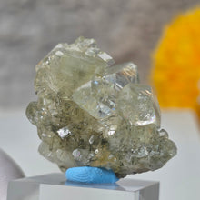 Load image into Gallery viewer, Gemmy Green Apophyllite Specimen Display – 宝石级绿色鱼眼石标本摆件