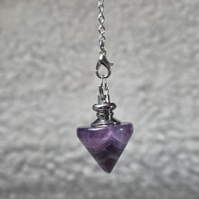 Load image into Gallery viewer, Crystal Pendulum (Fat Shaped) – 水晶胖型灵摆