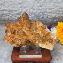 Load image into Gallery viewer, Golden Healer Quartz (Pakistan) – 巴基斯坦金色治愈石英摆件