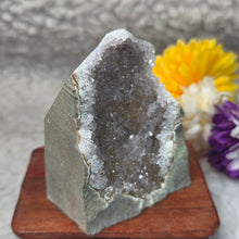 Load image into Gallery viewer, Grey Amethyst Druzy Display – 灰紫晶洞摆件