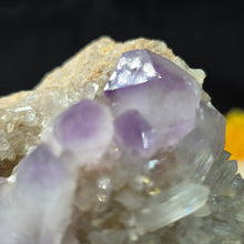 Load image into Gallery viewer, Amethyst on Quartz Cluster Display (Jackson's Crossroads, Wilkes County, Georgia, USA) – 美国乔治亚州威尔克斯县 Jackson's Crossroads 紫水晶共生石英天然矿物摆件