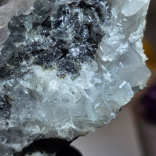 Load image into Gallery viewer, Fluorite with Calcite Rose Specimen (Hunan, China) – 湖南天然萤石方解石玫瑰花共生矿物标本