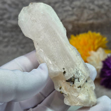 Load image into Gallery viewer, Danburite Specimen (Mexico) – 墨西哥丹布莱石标本