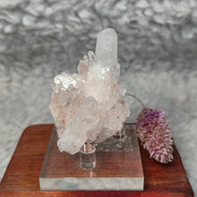 Load image into Gallery viewer, Pink Lemurian Quartz Cluster (Colombia) – 哥伦比亚粉红利莫里亚水晶簇