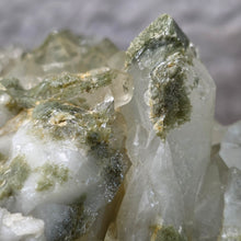 Load image into Gallery viewer, Green Phantom Quartz Cluster (Pakistan) – 巴基斯坦绿幽灵水晶簇